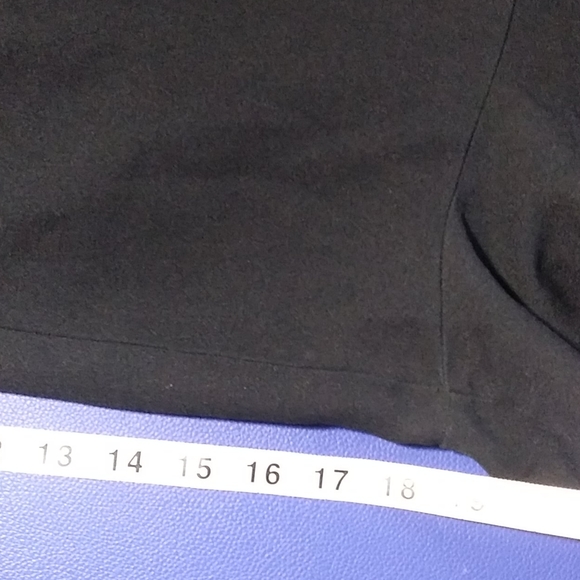 Sheriff costume, size 2X-Large (18-18 1/2) 34-35 - Picture 11 of 12